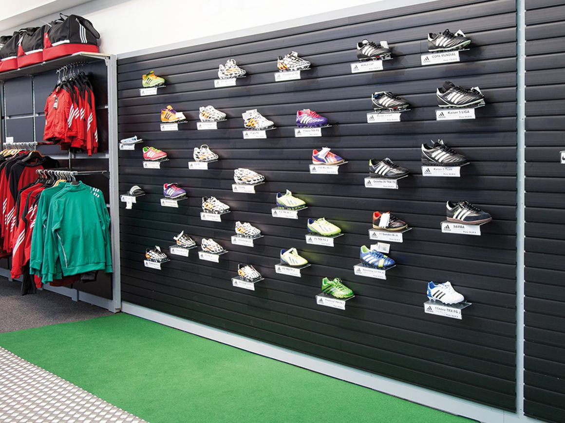 slatwall for shoes in sports retail