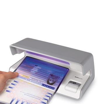 UV апарат за проверка на банкноти „Safescan 50”